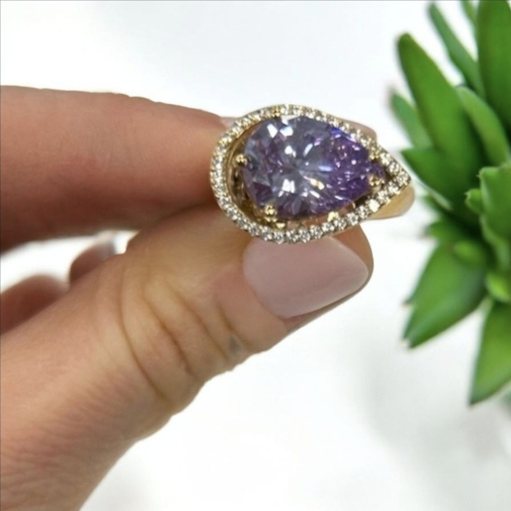 💜▪️Suzy Levian ▪️Yellow Sterling Silver Purple Pearshape CZ Ring Size 7.5